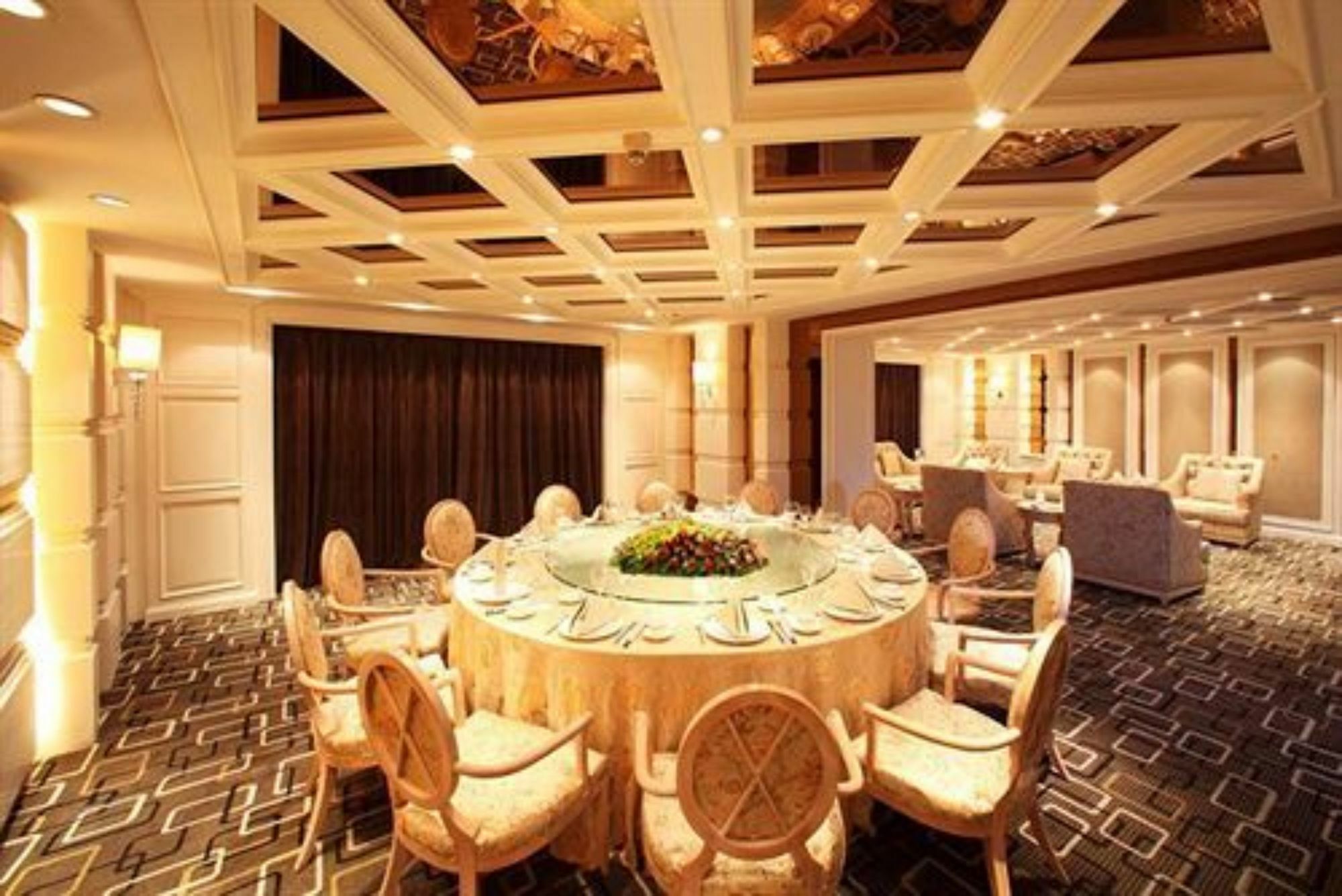 Shan Dong Hotel Цзинань Экстерьер фото