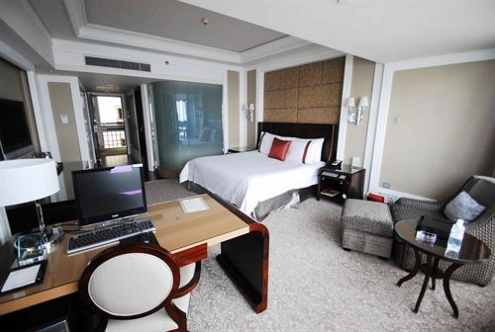 Shan Dong Hotel Цзинань Экстерьер фото